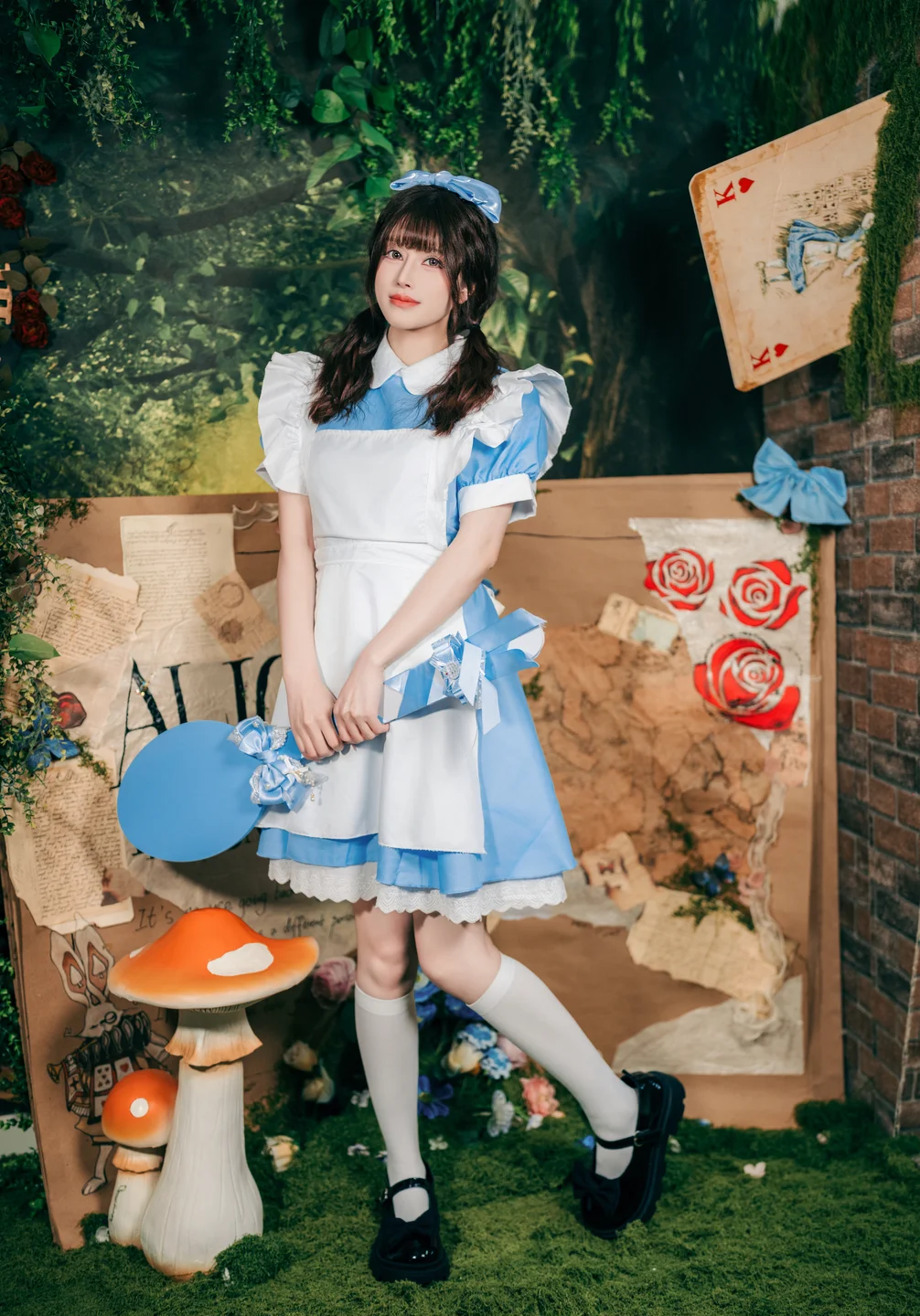 鹿八岁baby - No.099 爱丽丝梦游仙境 [24P-961MB]